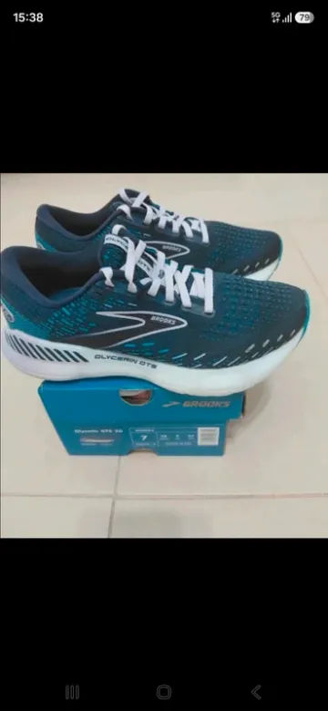 Used Brooks GTS 20 Running Shoes