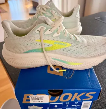 Used Brooks Ghost 17 bike — image 3 of 5
