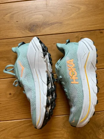 Used Hoka Challenger 8 bike — image 3 of 5