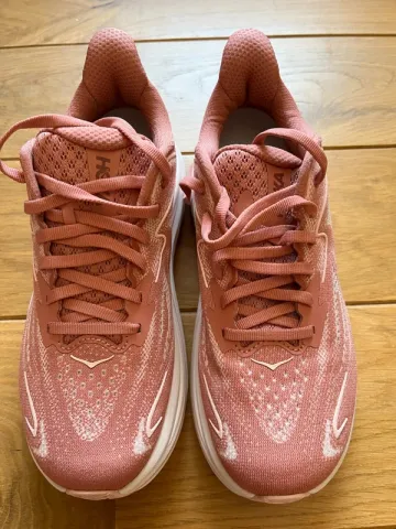 Used Hoka Clifton 10 Running Shoes