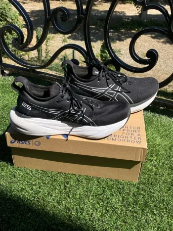 Used Asics Gel Nimbus 25 bike — image 3 of 6