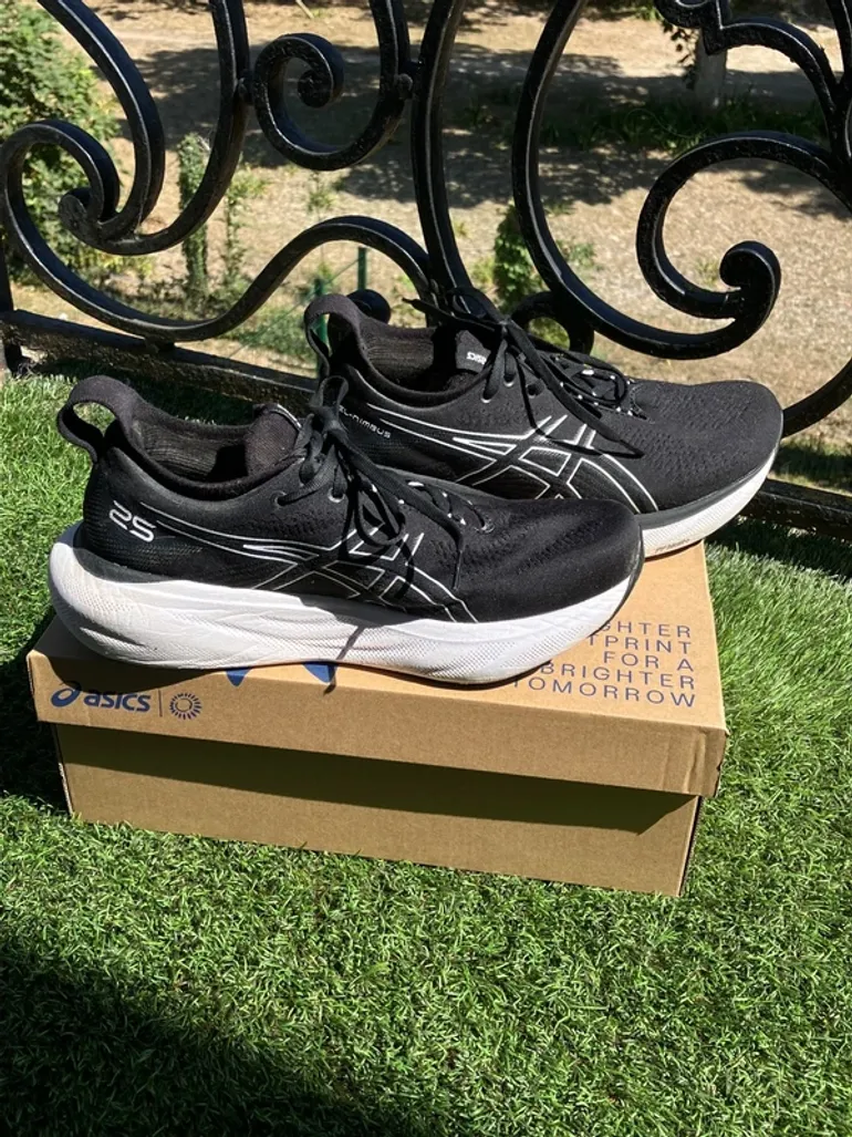 Used Asics Gel Nimbus 25 bike — image 3 of 6