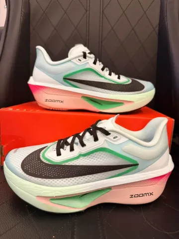 Used Nike Zoom Fly 6 Running Shoes