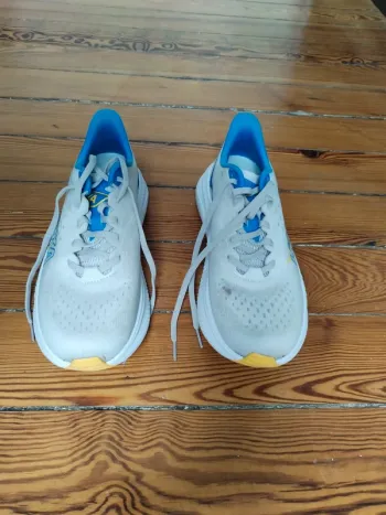 Used Hoka Mach 6 bike — image 1 of 7
