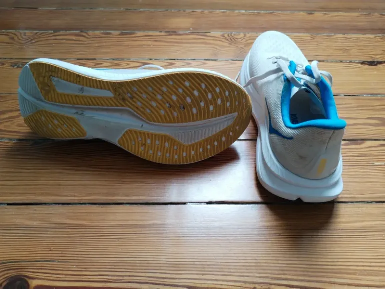 Used Hoka Mach 6 bike — image 6 of 7