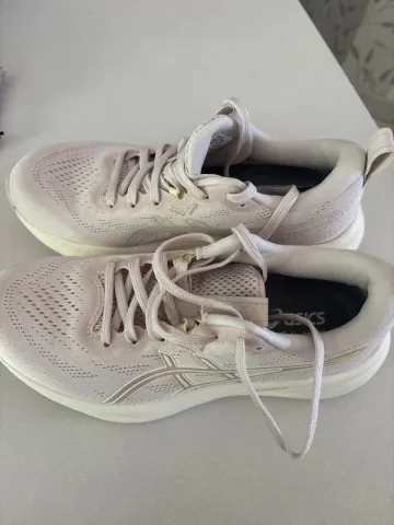 Used Asics FlyteFoam Gel Running Shoes