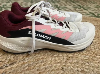 Used Salomon Trailrunning Shoes bike — image 2 of 4