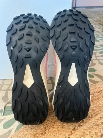 Used Salomon Trailrunning Shoes bike — image 4 of 4