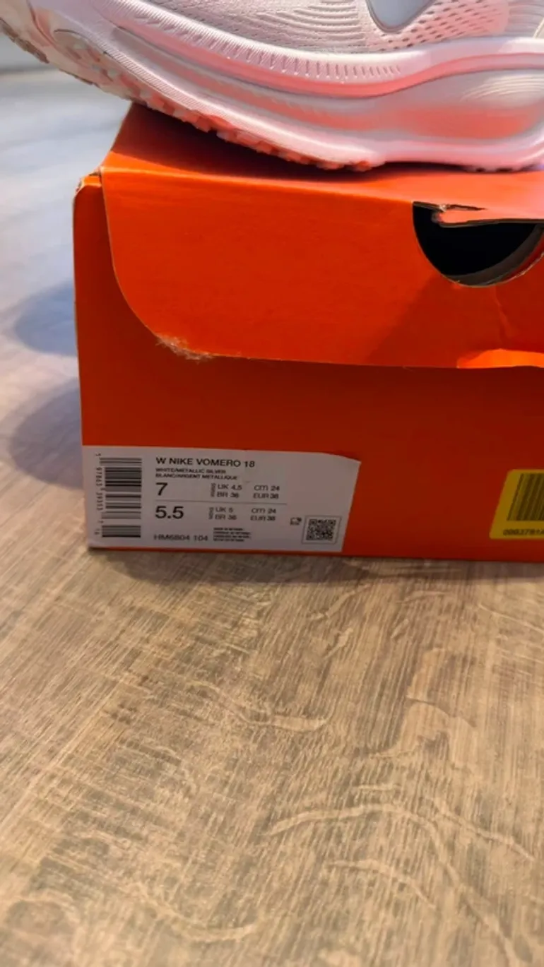 Used Nike Running Shoes bike — image 11 of 11