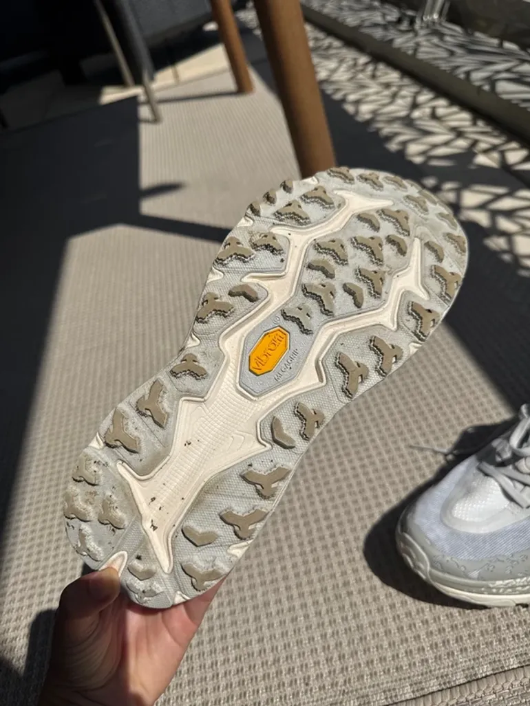 Hoka Speedgoat 6 bike d'occasion — image 11 sur 13