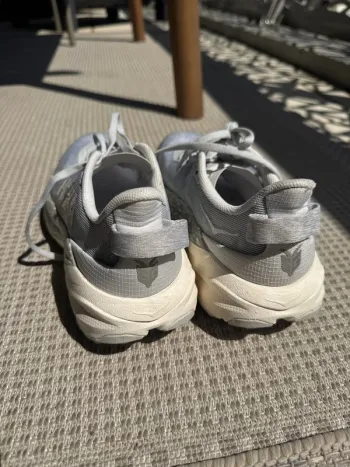 Hoka Speedgoat 6 bike d'occasion — image 12 sur 13