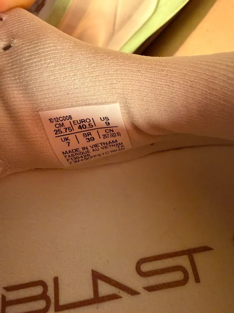 Tweedehands Asics Novablast 6 bike — afbeelding 7 van 7