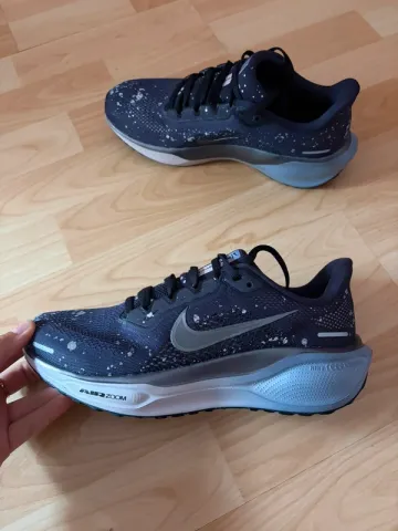 Used Pegasus 41 Running Shoes