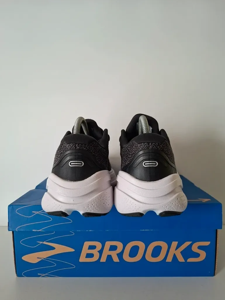 Used Brooks Ghost Max 2 bike — image 10 of 14