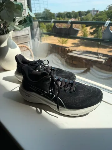 Used Gt -2000 Running Shoes