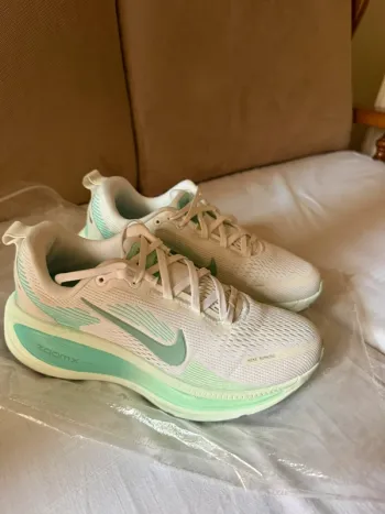 Nike ZoomX bike usato — immagine 1 di 8