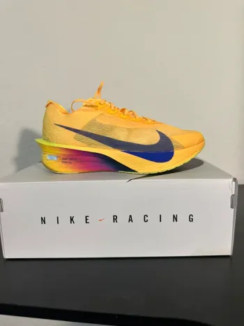 Orange Vaporfly 4 bike d'occasion — image 2 sur 14