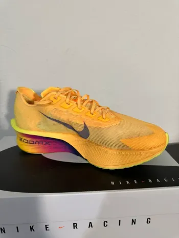 Orange Vaporfly 4 bike d'occasion — image 5 sur 14