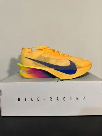 Orange Vaporfly 4 bike d'occasion — image 1 sur 14