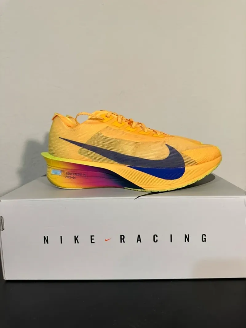 Używany Orange Vaporfly 4 Running Shoes