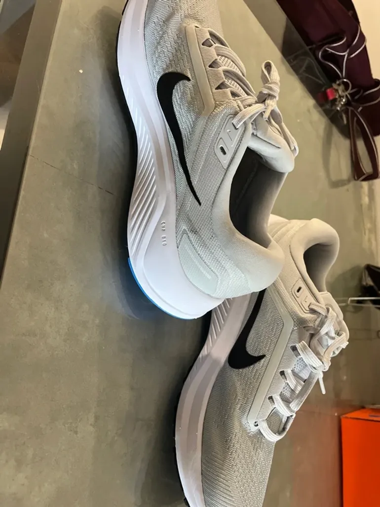 Nike Air Zoom Structure bike usato — immagine 2 di 4