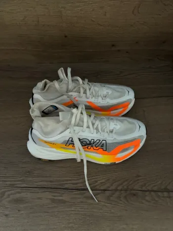 Hoka Tecton x4 bike usato — immagine 7 di 7