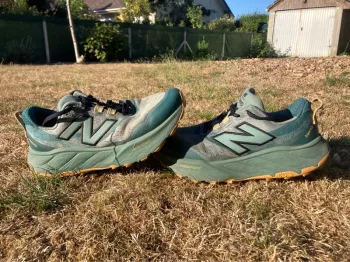 Used New Balance Hierro v9 bike — image 1 of 9