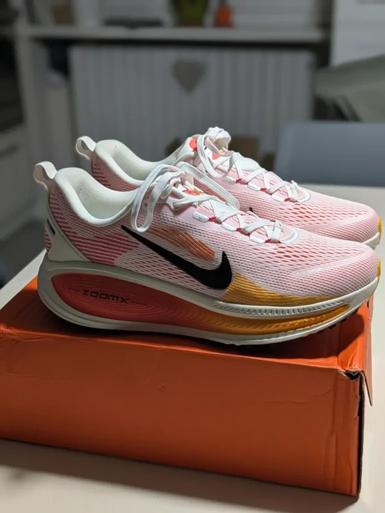 Nike Vomero 18 bike usato — immagine 6 di 7