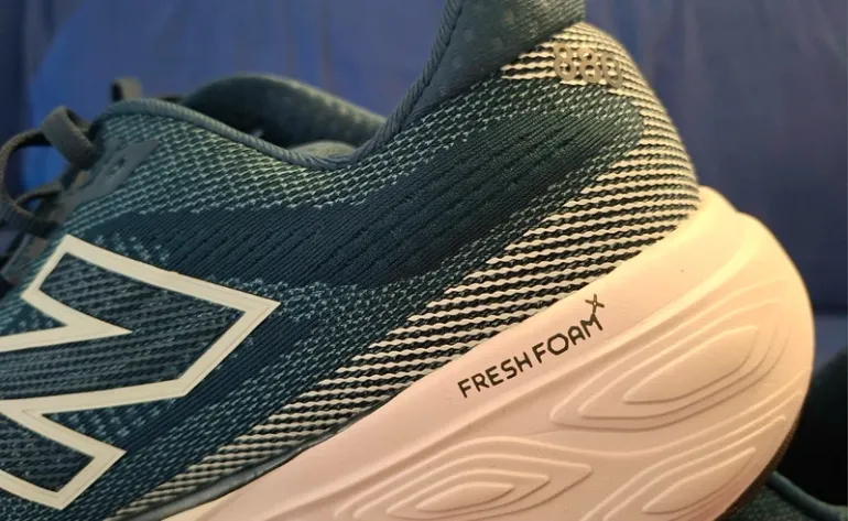 New Balance Fresh Foam X880 v15 bike usato — immagine 6 di 14