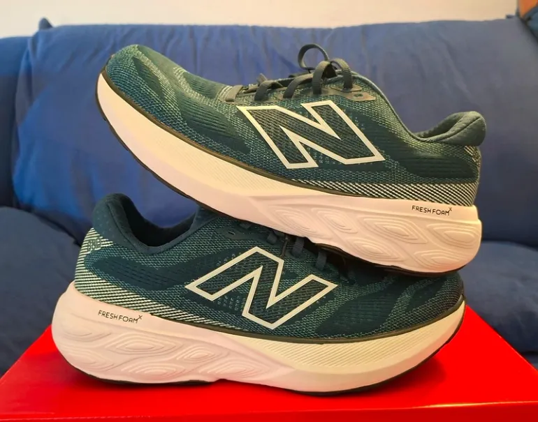 New Balance Fresh Foam X880 v15 bike usato — immagine 2 di 14