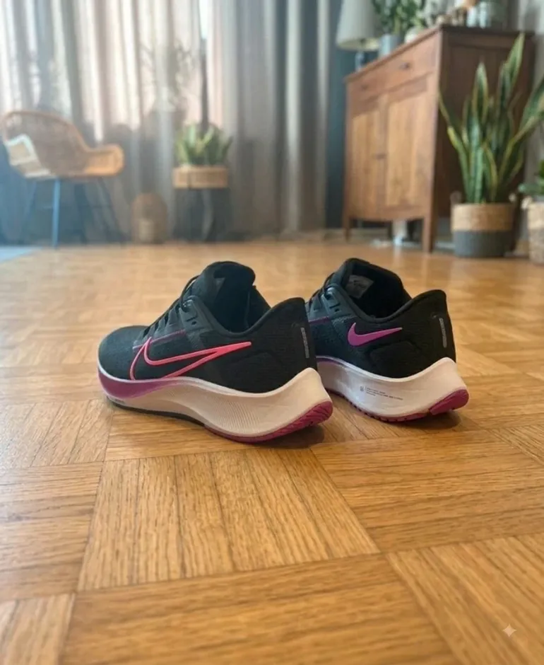 Used Decathlon Air Zoom Pegasus 38 FlyEase bike — image 2 of 3