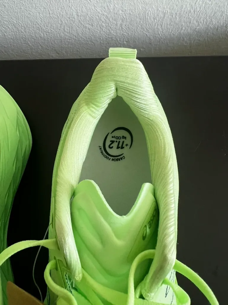 Asics Novablast 4 bike usato — immagine 12 di 15