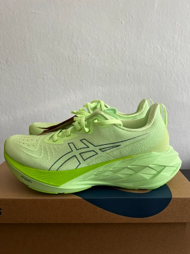 Asics Novablast 4 bike usato — immagine 3 di 15