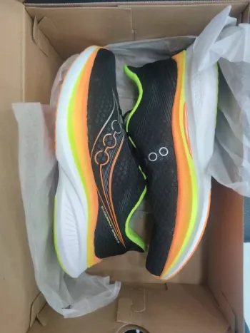 Saucony Running Shoes bike usato — immagine 1 di 5