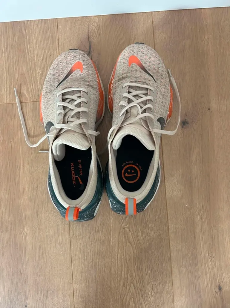 Nike ZoomX Invincible Run 3 bike usato — immagine 5 di 8