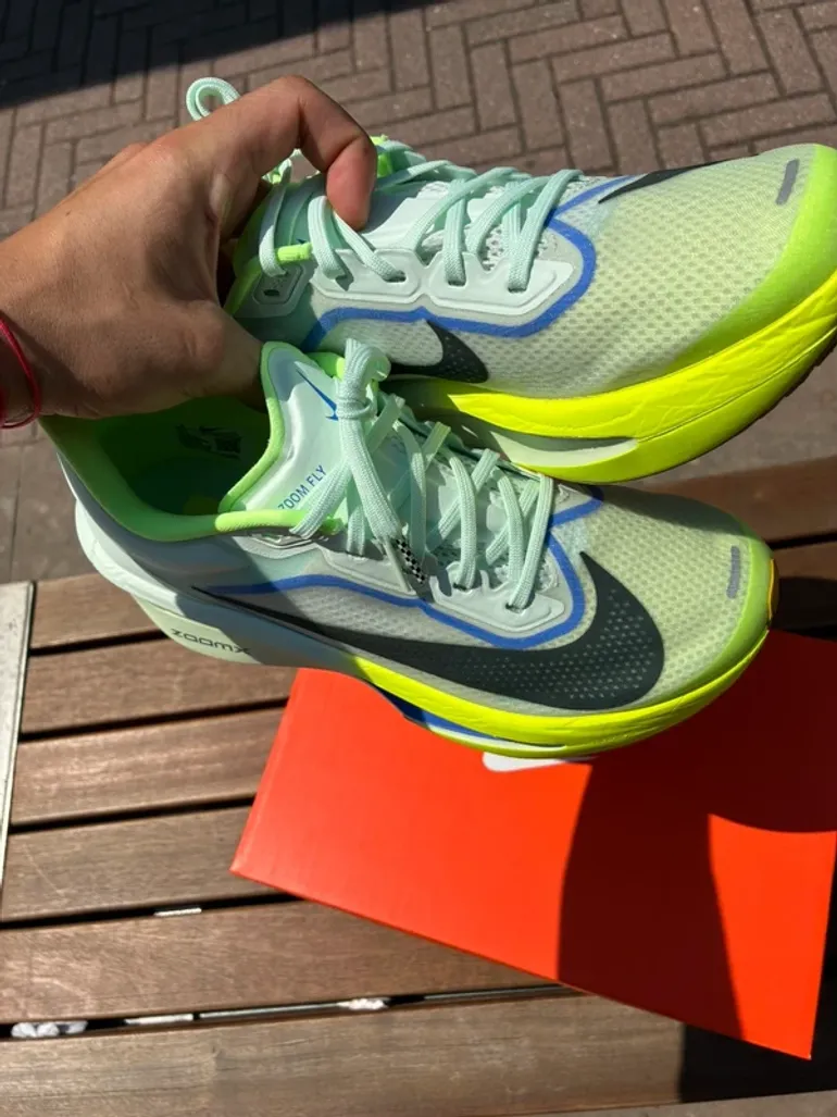Used Nike Zoom Fly 6 bike — image 2 of 5