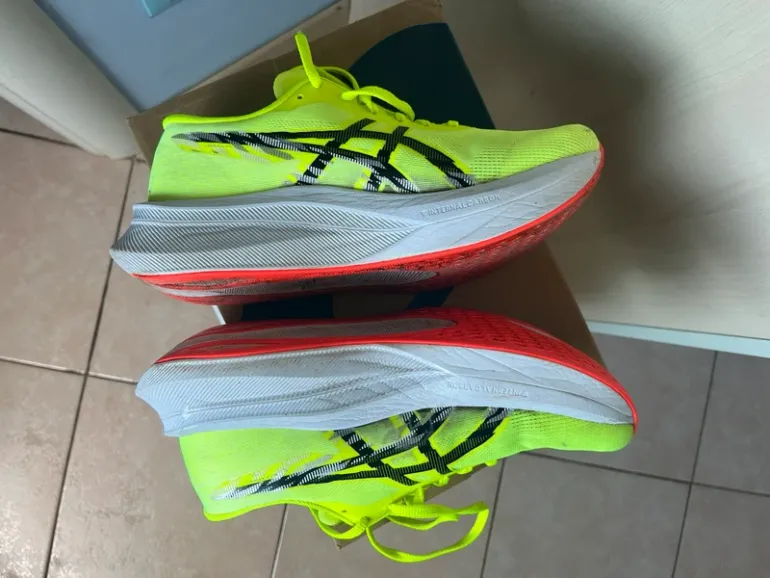 Used Asics Magic Speed 4 bike — image 7 of 9
