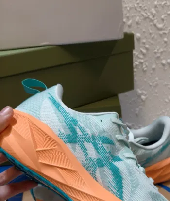 Tweedehands Asics Novablast 5 bike — afbeelding 7 van 7
