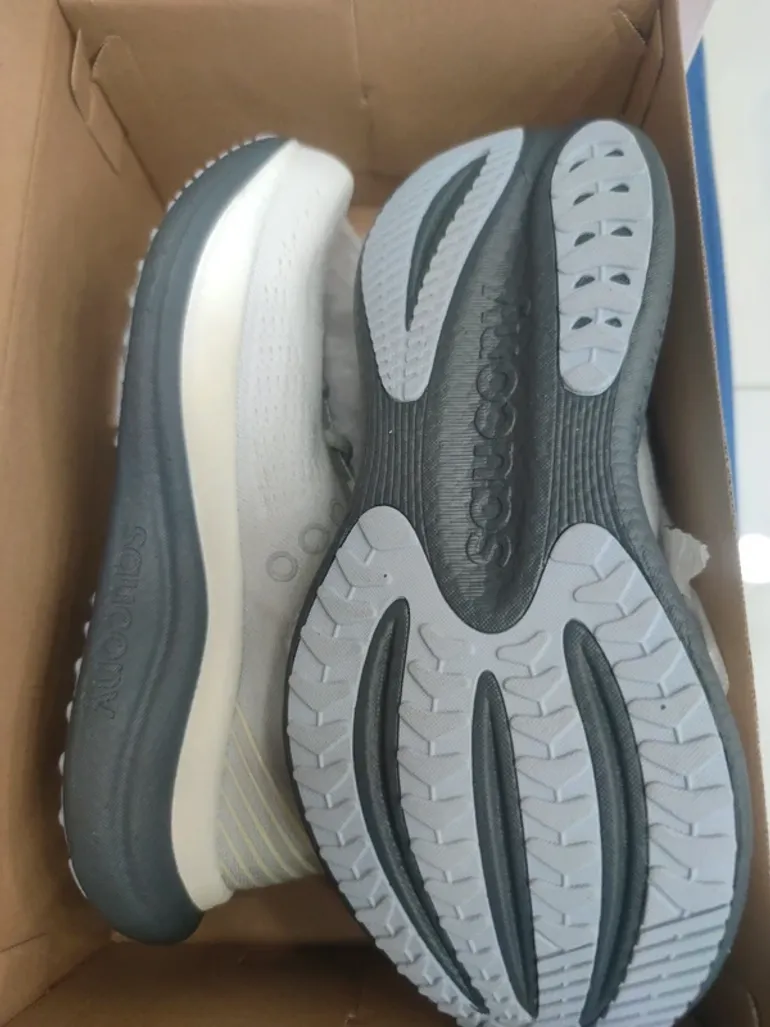 Used Saucony Triumph 23 bike — image 4 of 7