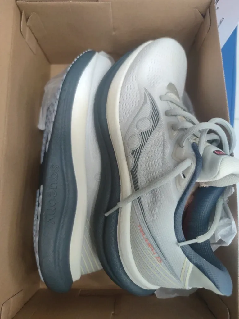 Used Saucony Triumph 23 bike — image 6 of 7