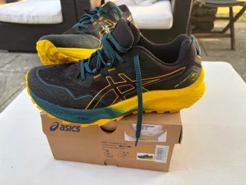 Used Asics Gel Trabucco 11 Running Shoes