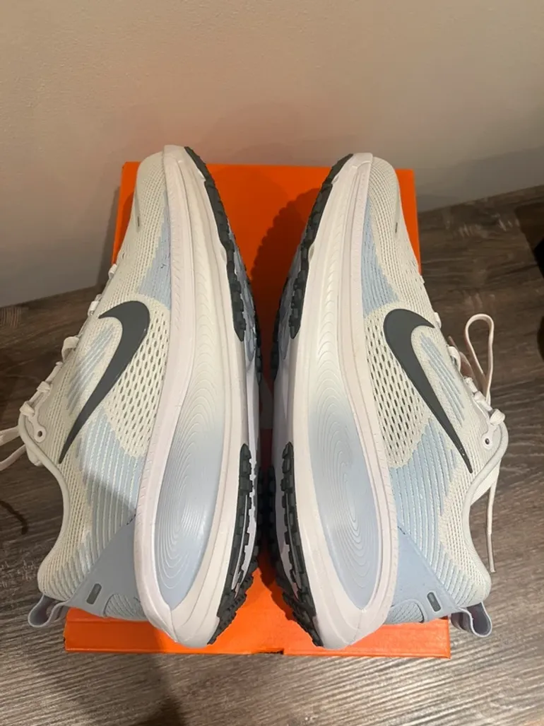 Used Nike Vomero 18 bike — image 2 of 7