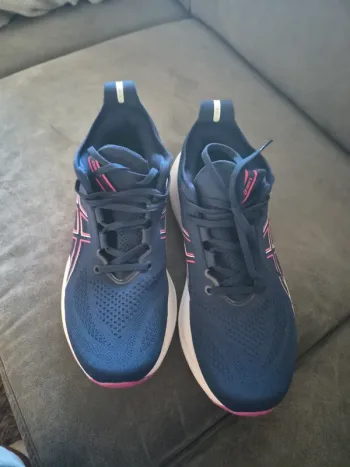 Used Asics Gel-Nimbus 26 bike — image 1 of 8