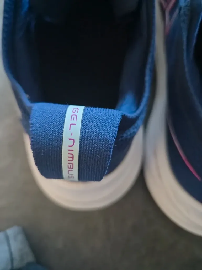 Used Asics Gel-Nimbus 26 bike — image 8 of 8