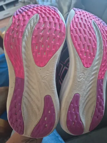 Used Asics Gel-Nimbus 26 bike — image 3 of 8