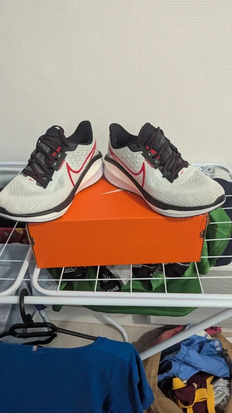 Used Nike Vomero 17 bike — image 2 of 7