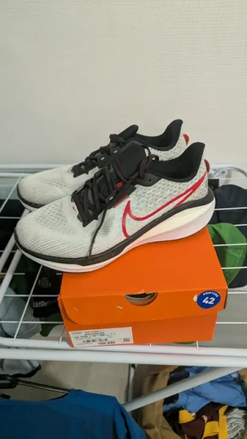 Used Nike Vomero 17 Running Shoes