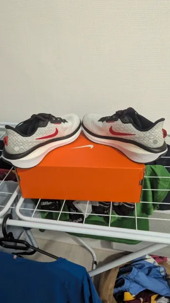 Used Nike Vomero 17 bike — image 3 of 7