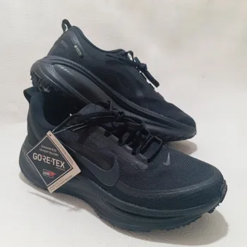 Used Nike Vomero 18 GTX bike — image 1 of 12