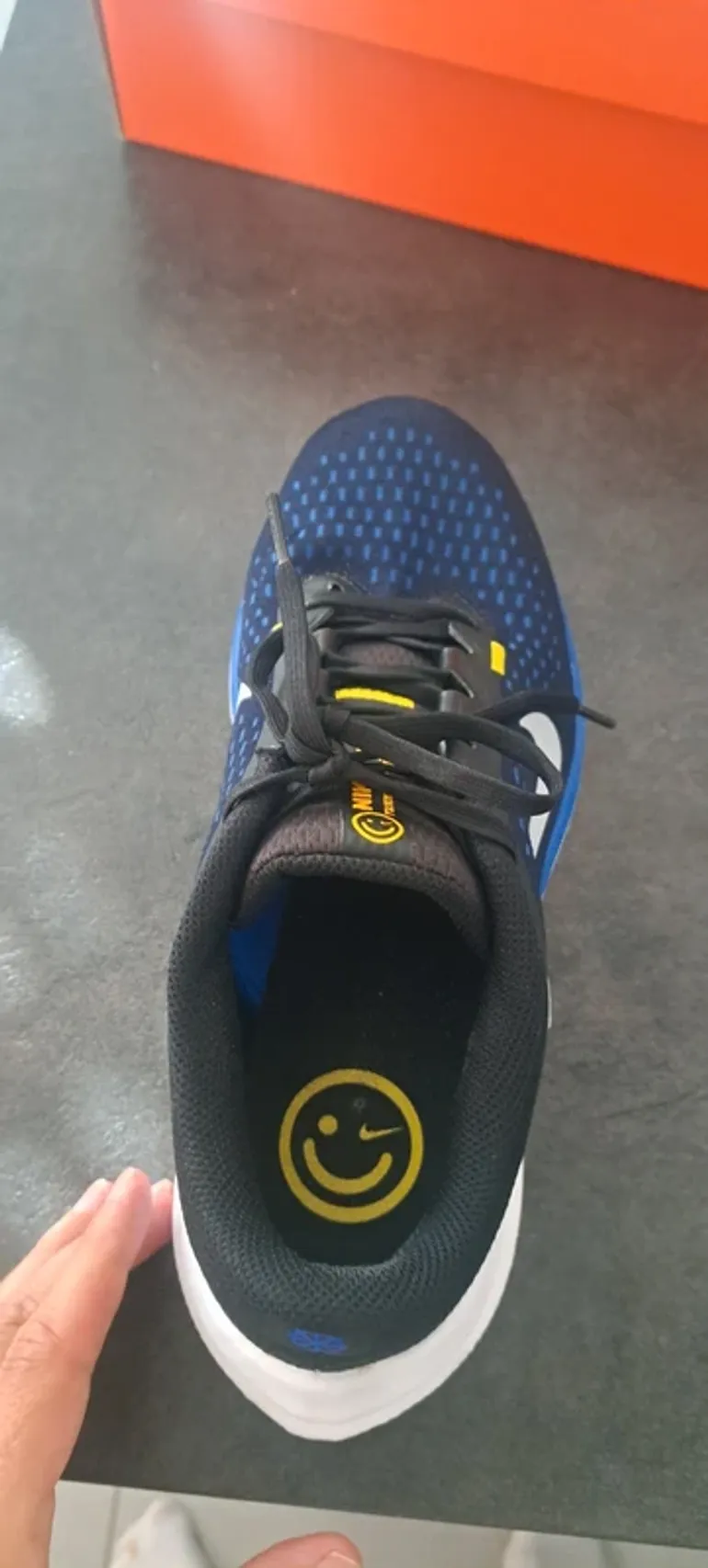 Used Saucony Air Winflow 10 bike — image 4 of 13